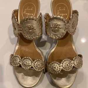 Jack Rogers “Platinum” Luccia Wedge Sandals, 7